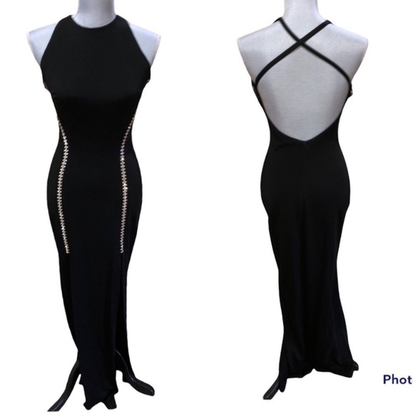 “CACHE” Curvy Rhinestone Evening Dress - Picture 13 of 15